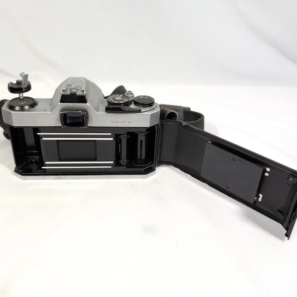 K1000 PENTAX Special SE Edition 35mm Manual Focus Camera w multiple lens